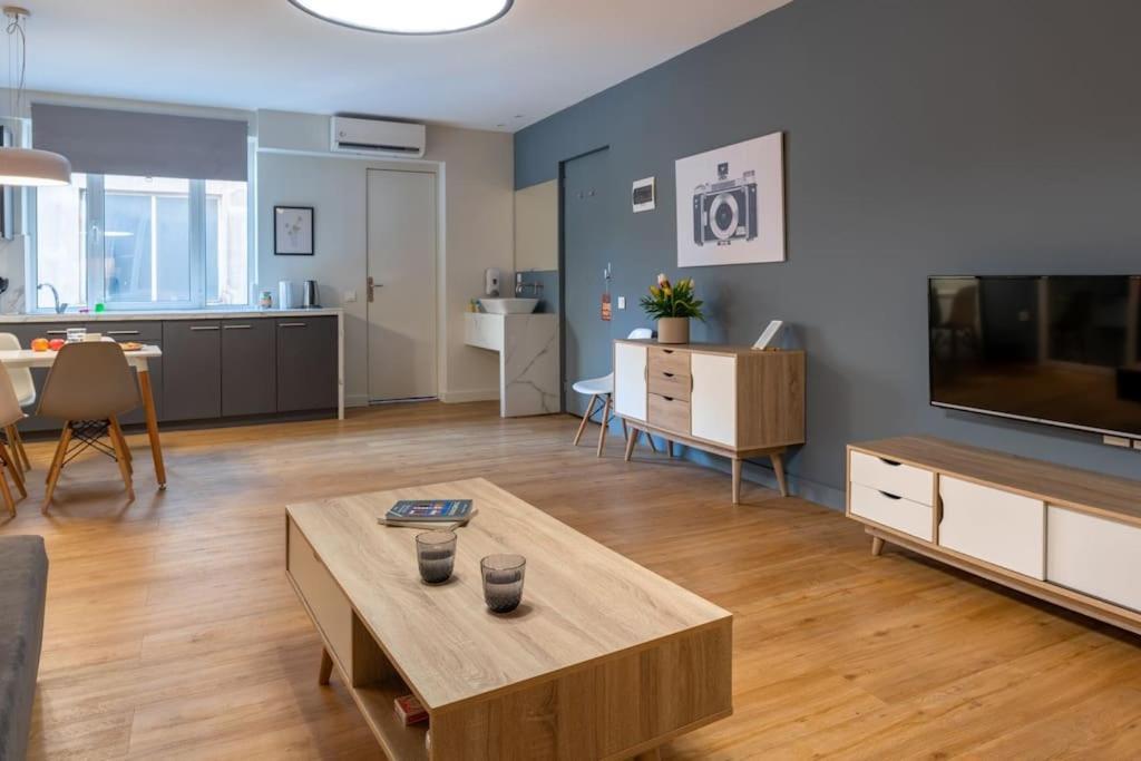 Central, Spacious Studio 5 Min Walk To Acropolis Афины Экстерьер фото